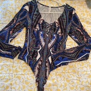 Free People long-sleeve paisley bodysuit sz M
